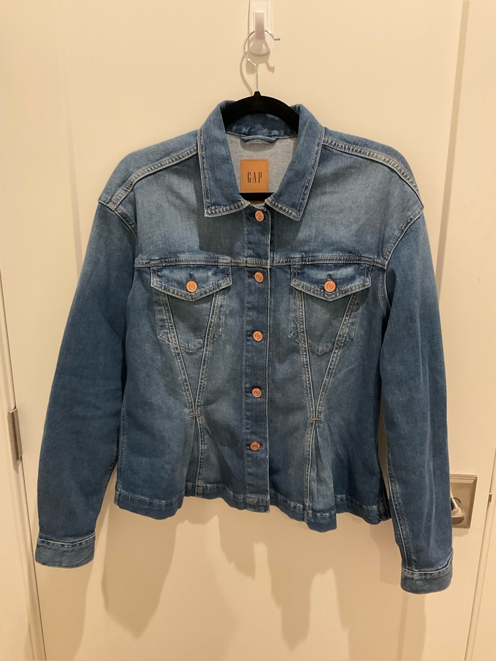 GAP Women's Medium Blue Fitted Denim Jacket - Picture 2 of 9